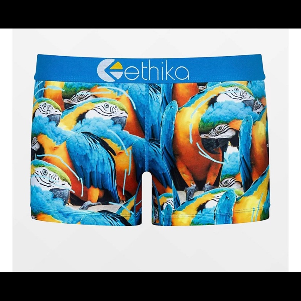 Ethika “paranormal” staple
